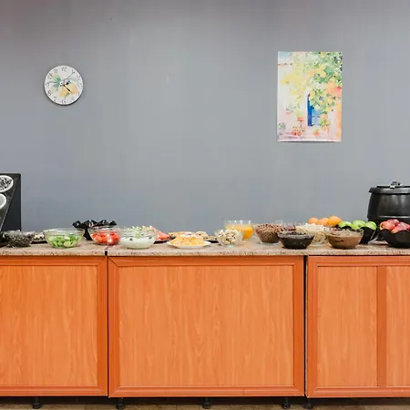 Sunny Breeze - Free Parking Хотел 2*