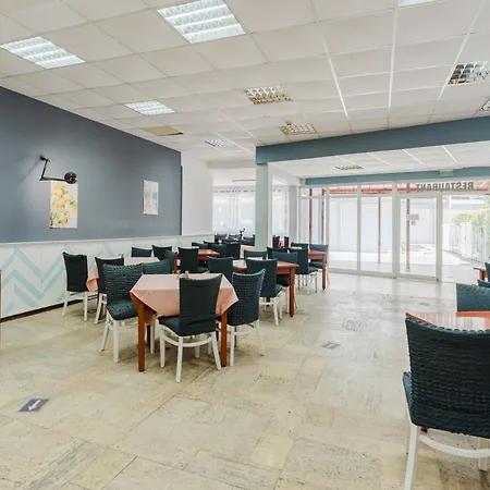 Хотел Sunny Breeze - Free Parking